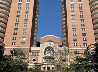 900 N Taylor St APT 1812, Arlington, VA 22203