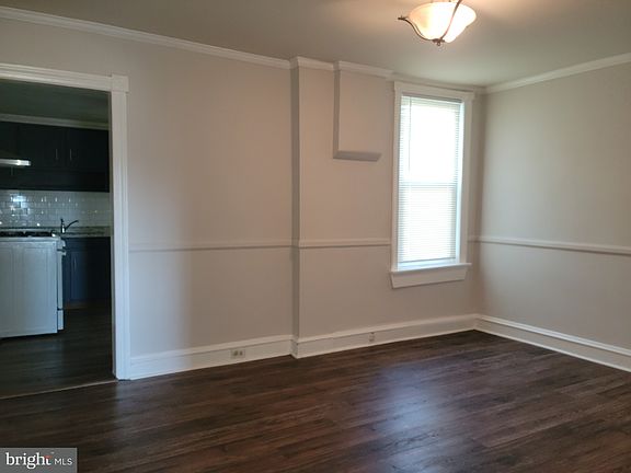 4th image of 204 Lower Oak St
