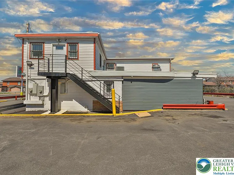 1130 Pembroke Rd #2 — Photo 30