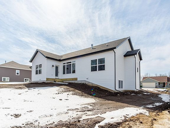 3rd image of 660 Valley View Dr
