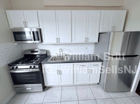 164 Sterling Ave