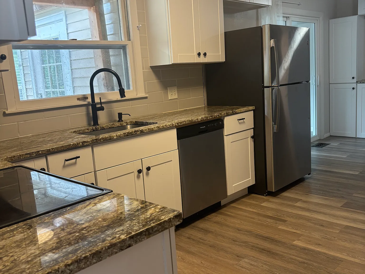 3 bed, 1653 sqft, $2,100 — Photo 2
