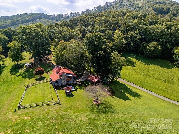 32nd image of 50 Holland Ridge Dr