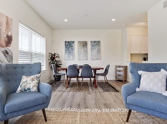 3rd image of 2100 Saint Thomas St APT 201