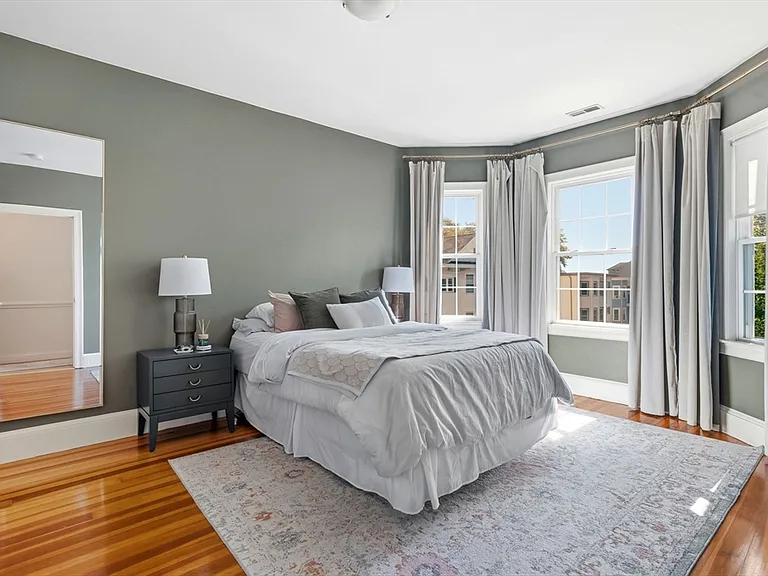 118 Saxton St #3 — Photo 11