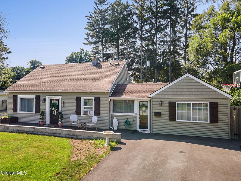 2nd image of 1080 Alheim Drive