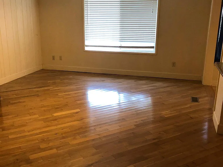 3889 Rio Vista Way — Photo 3