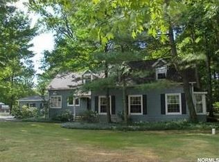 6504 White Rd, Mayfield Village, OH 44143