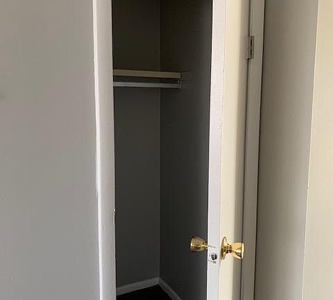 5th image of 112 Maynard Dr