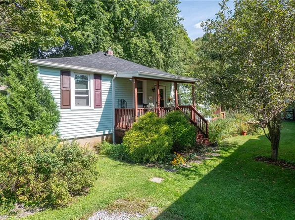2355 Pennsylvania Ave, Bangor, PA 18013
