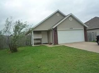 3178 Riverside St, Springdale, AR 72764