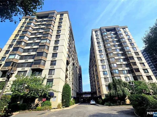 316 Prospect Ave APT 2D, Hackensack, NJ 07601