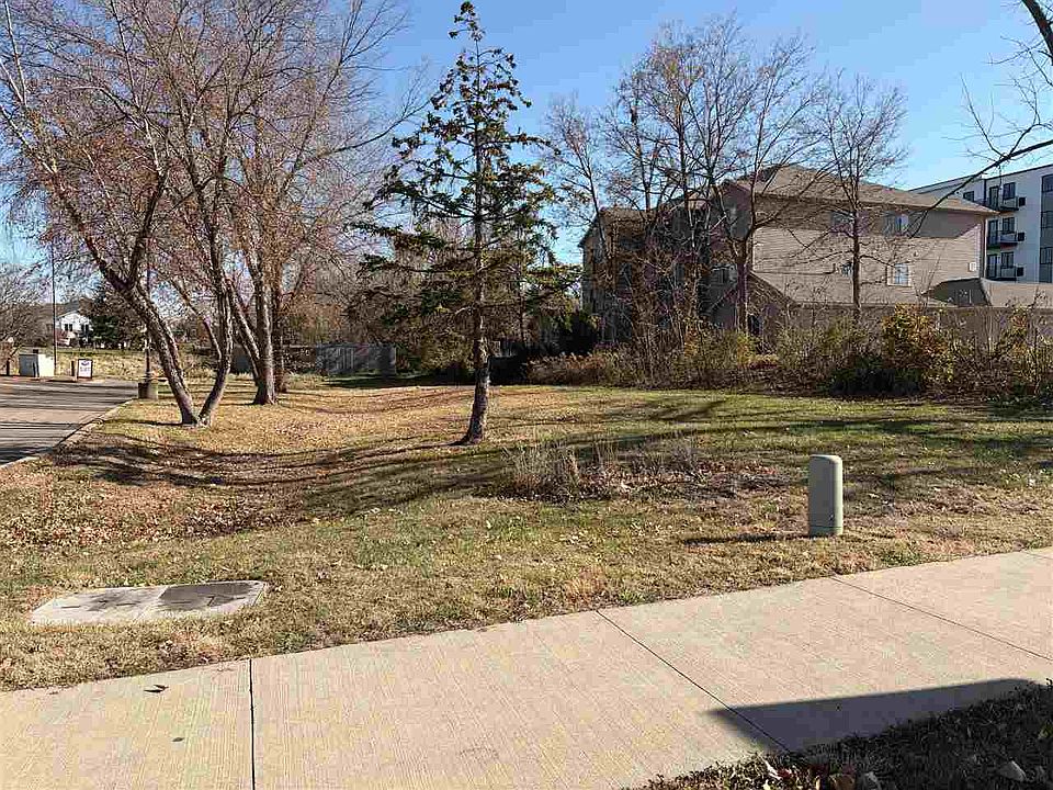 2nd image of 3050 NE Center Point Rd