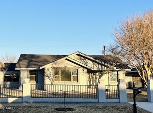 305 Bruce Ave, Dumas, TX 79029