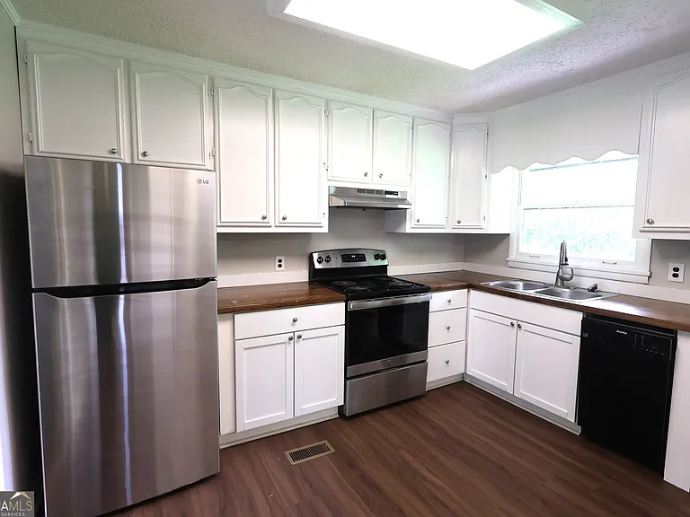 1465 Irwinton Rd — Photo 8