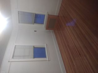 39-27 213th St, Flushing, NY 11361