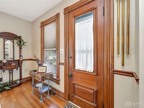 2nd image of 328 W Market St
