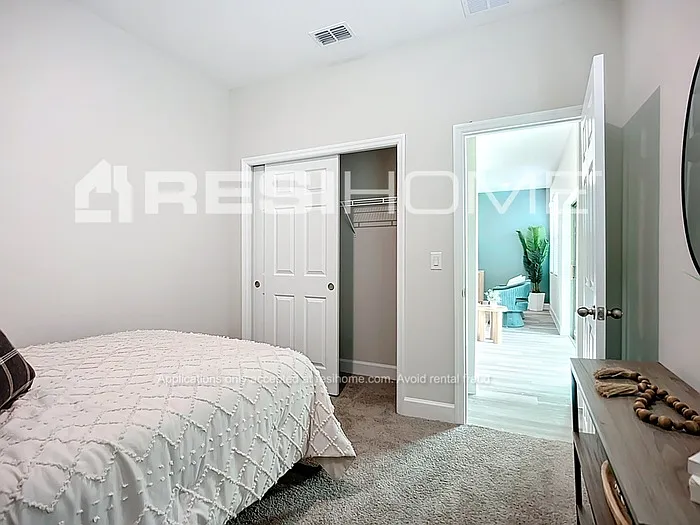 3323 Briant St — Photo 13