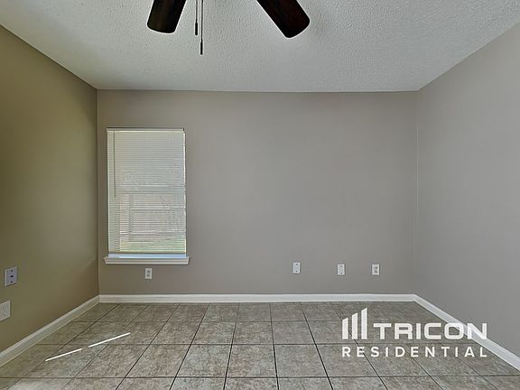 2nd image of 3227 Boynton Dr