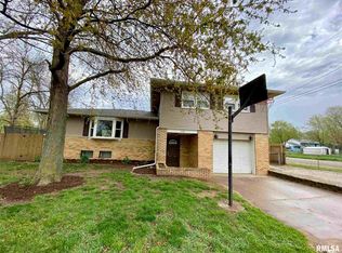 110 Saint Marks Dr, South Pekin, IL
