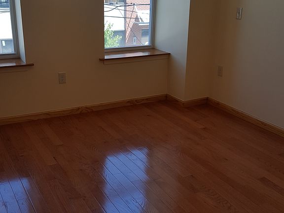 3rd image of 924 Green Street # Fl 2nd