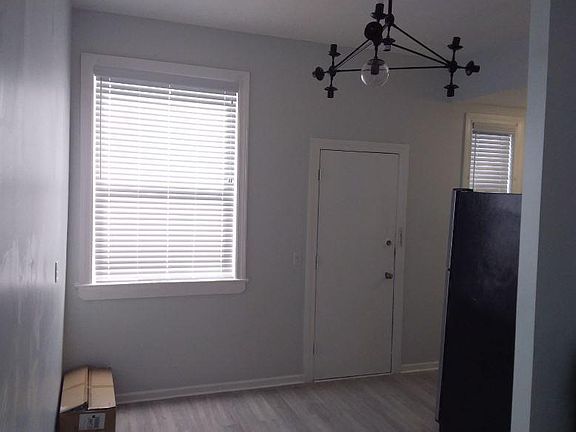 4th image of 4312 S King Dr #3F