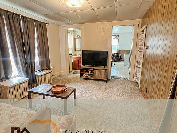 3rd image of 206 N Jefferson St APT 2