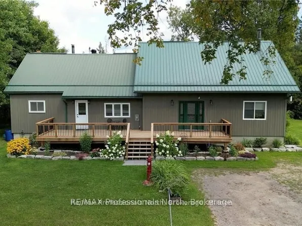1026 Dewey St, Highlands East, ON K0M 1R0