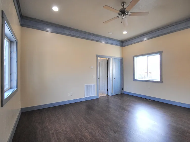 230 W 100 N — Photo 2