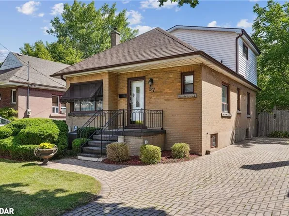 57 E 36th St, Hamilton, ON L8V 3Y8