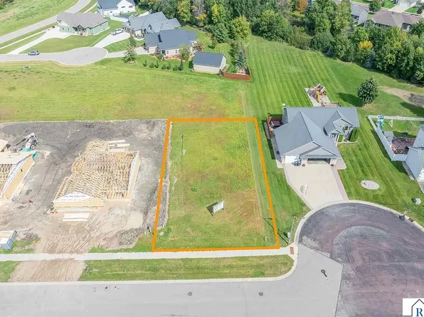 301 Pinehurst Dr, Mankato, MN 56001