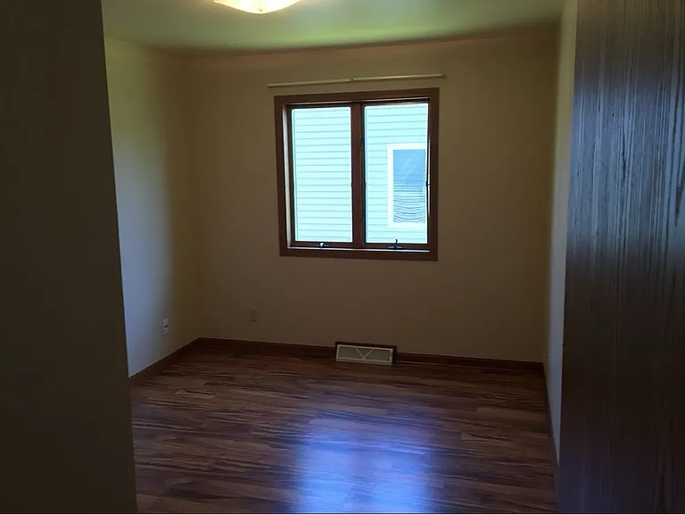 4413 Menasha Ave #4413 — Photo 7