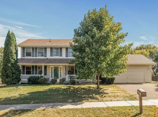 8522 Vagabond Ln N, Maple Grove, MN 55311