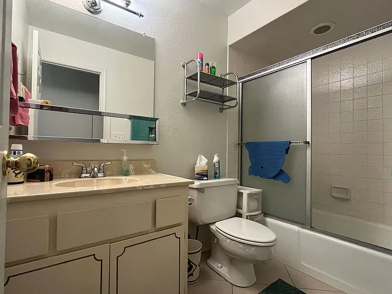 1695 Willow Ave — Photo 14