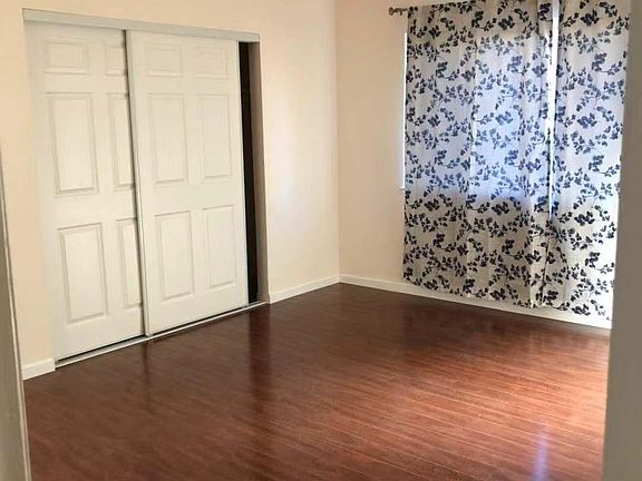 5th image of 743 Olivewood Dr