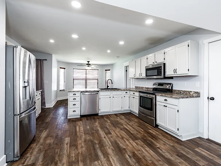 4920 Wilkin Dr — Photo 8