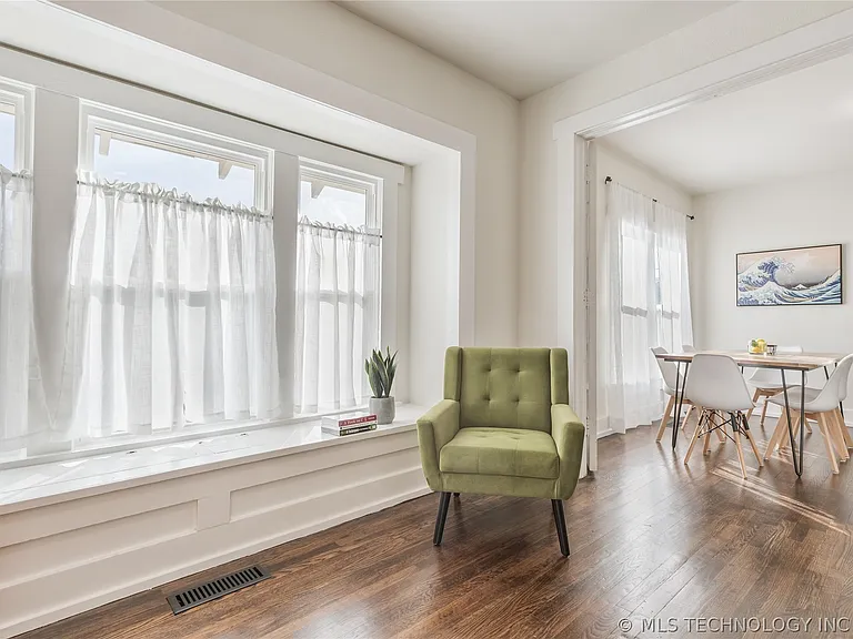 700 N McKinley Ave — Photo 9