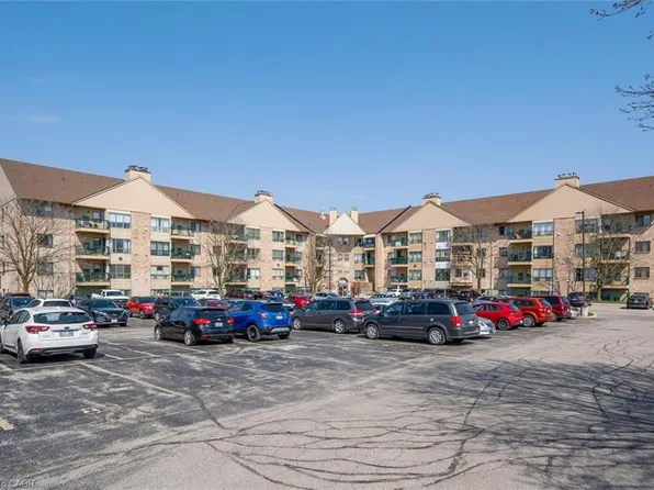 15 Hofstetter Ave #205, Kitchener, ON N2A 3Z7