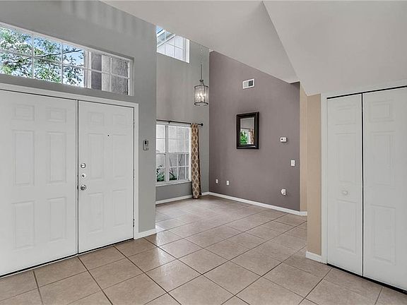 3rd image of 2517 Jasmine Trace Dr