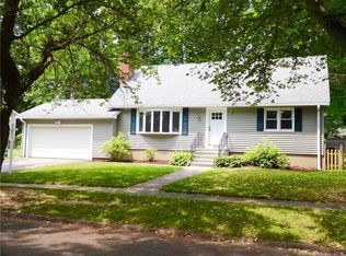 225 Brookside Dr, Stratford, CT 06614