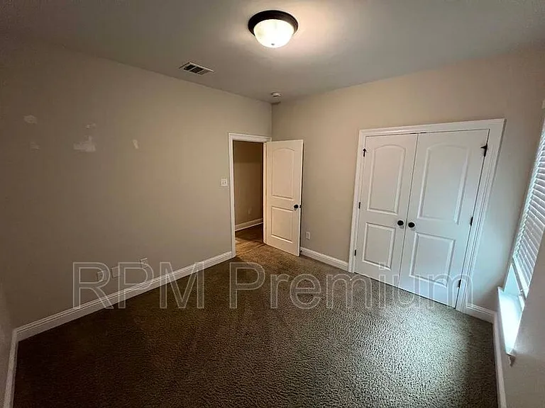 6212 Lake Edge Dr — Photo 28