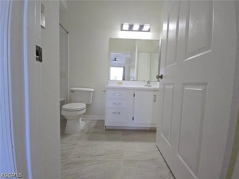 11500 Villa Grand #316 — Photo 7