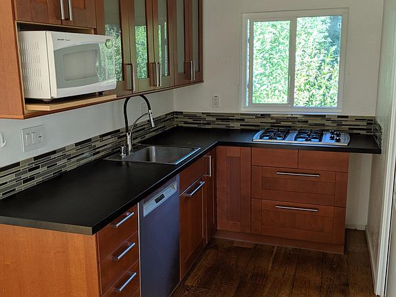 5th image of 11050 Sunset Ave #1