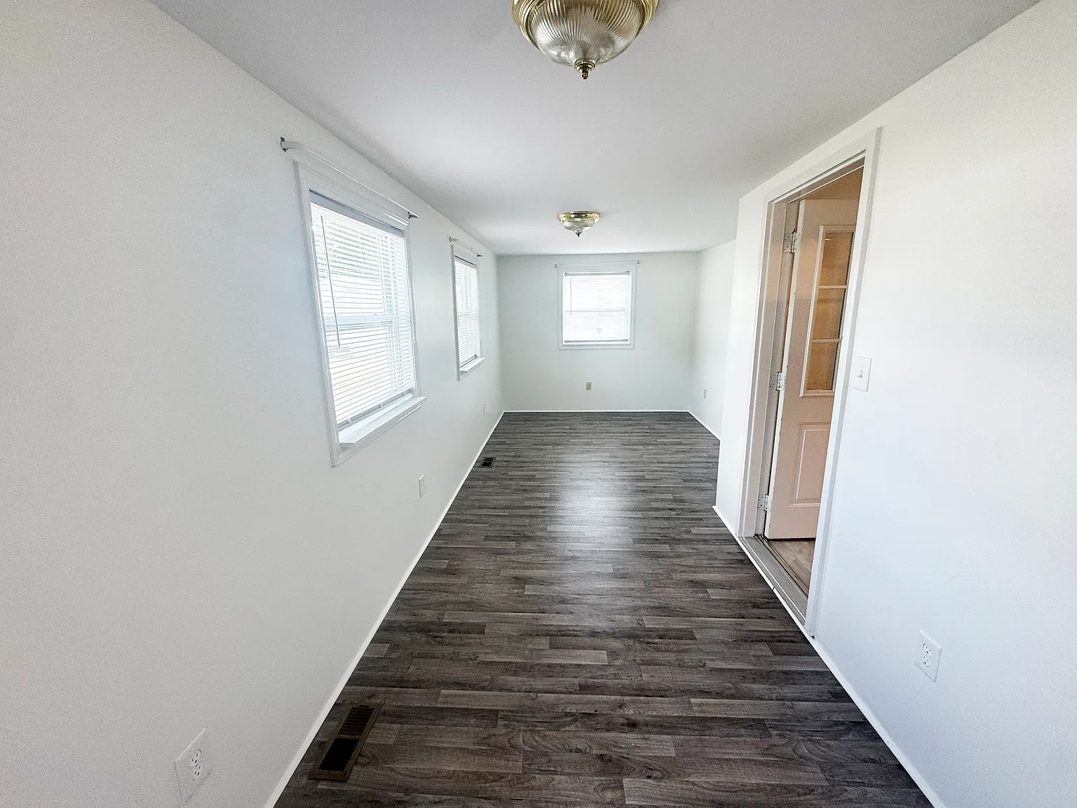 3 bed, 1334 sqft, $1,295 — Photo 3
