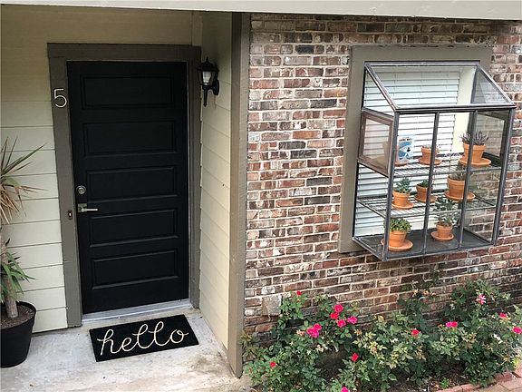 2nd image of 1938 Holly Hill Dr APT 5