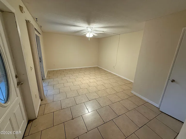71 Springwood Sq — Photo 4