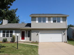 3104 Amy Dr, Champaign, IL 61822