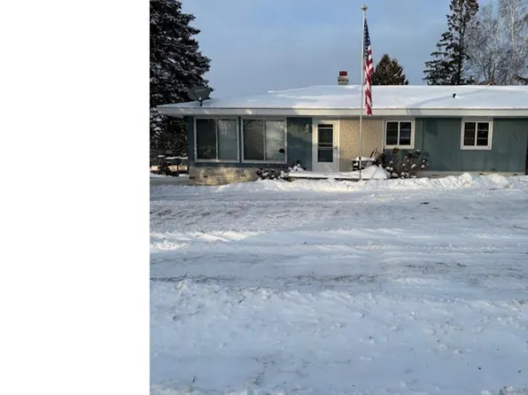 300 8th St NE, Chisholm, MN 55719