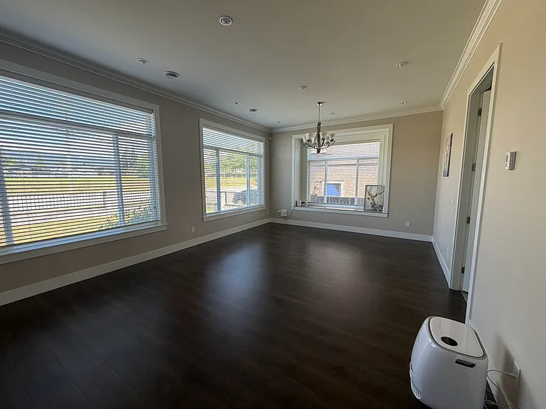 1682 Regan Ave — Photo 5