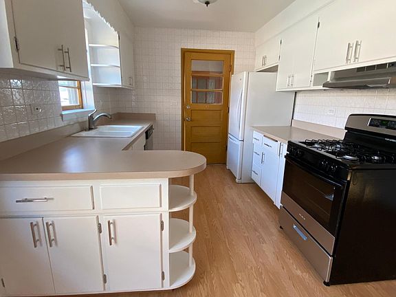 4th image of 7419 W Isham St #2